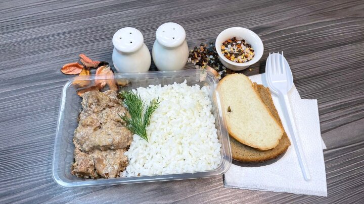 Рис с печенью куриной в сливочном соусе