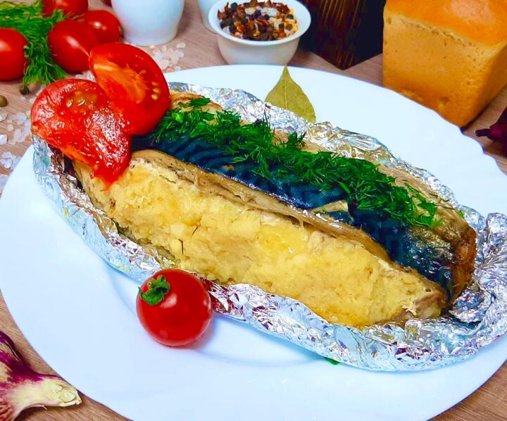 Рыба скумбрия запеченная с картофельным пюре 400 гр